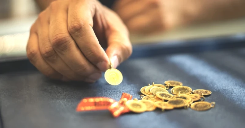 Altın Fiyatlarında Canlanma! Bugün Cumhuriyet Altını, 22 Ayar Bilezik ve Daha Fazlası Kaç Para?